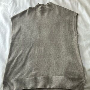 Oversize greige knit Sleeveless Sweater